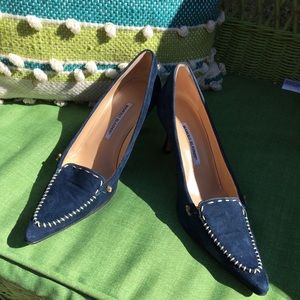Manolo Blahnik Navy Suede Pumps - Amazing Details